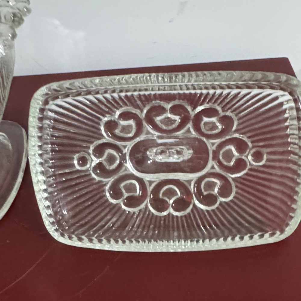 1950’s Indiana Glass Co. Clear Glass Footed Candy Dish With Lid - Picture 6 of 7